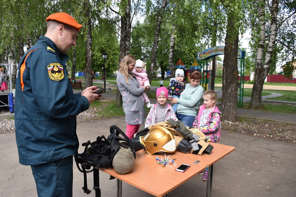 пожарные